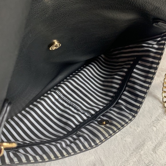 🆕NWOT Black Vegan Leather Crossbody/Clutch - Picture 7 of 13